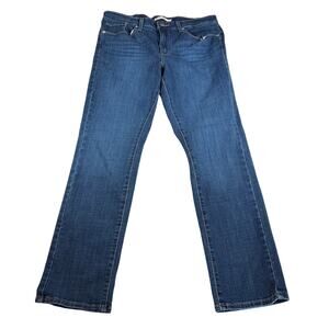 Levis womens classic straight leg medium wash jeans. Size 12. No distress. denim